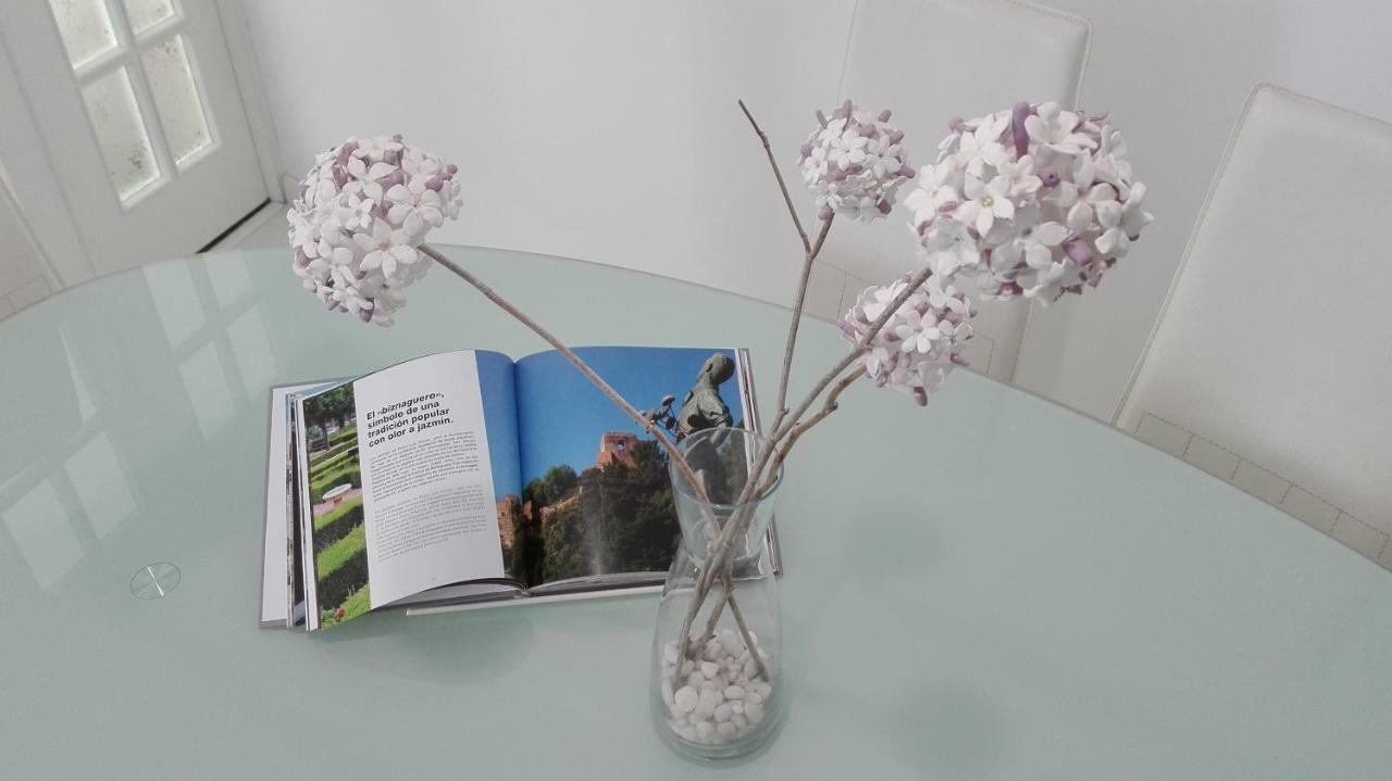Apartamento E&R Malaga Centro- Parking Gratis Екстер'єр фото