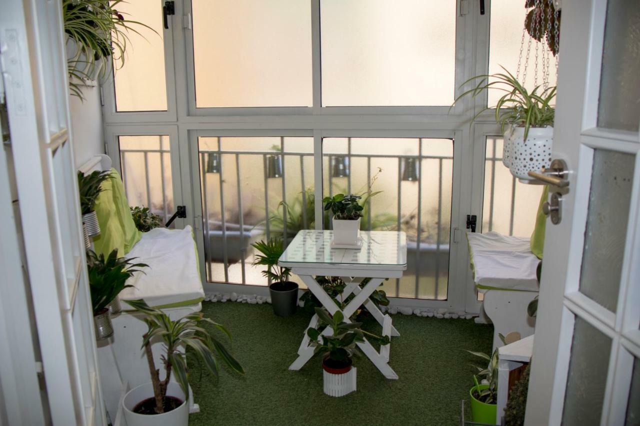 Apartamento E&R Malaga Centro- Parking Gratis Екстер'єр фото
