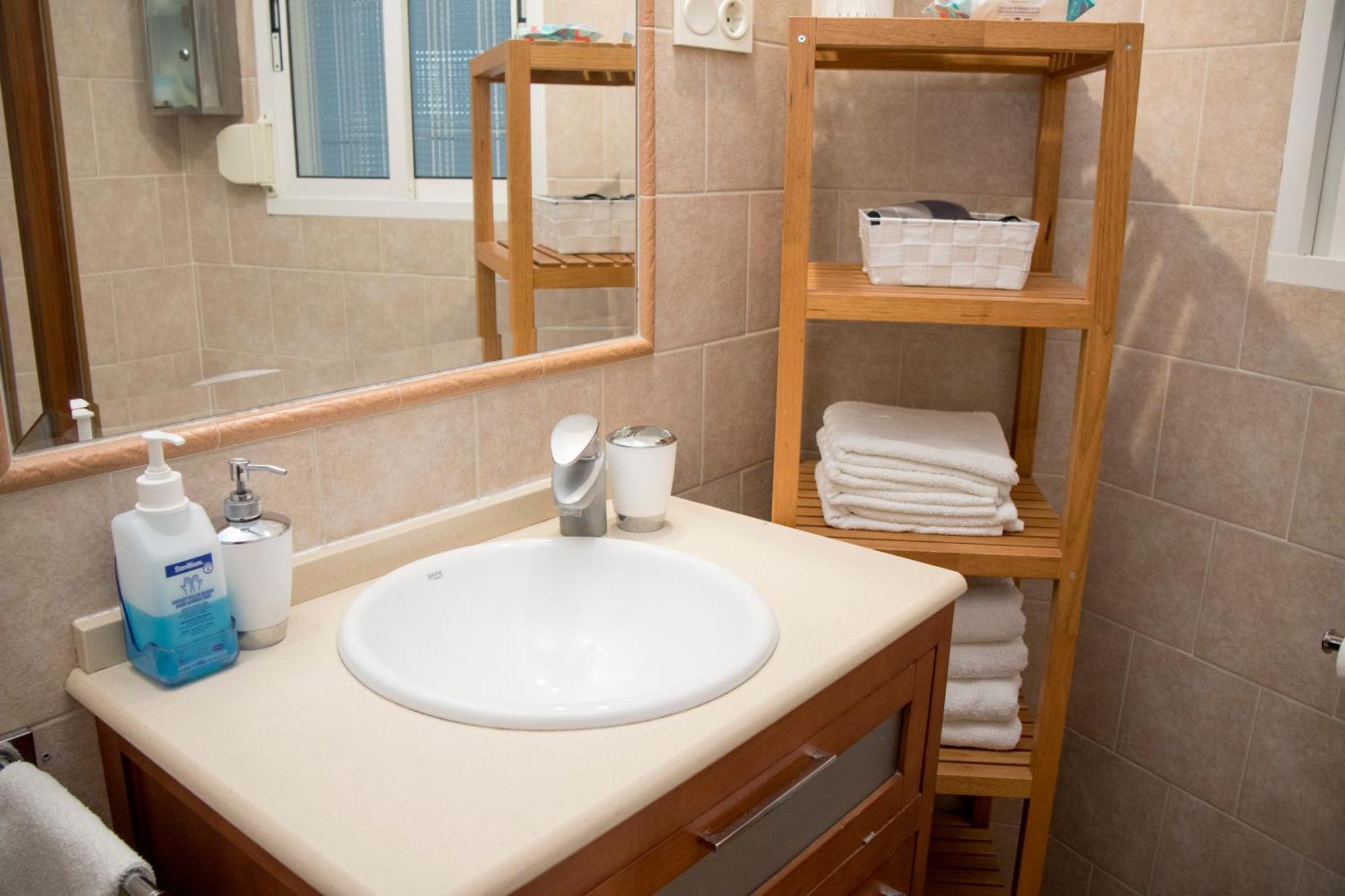 Apartamento E&R Malaga Centro- Parking Gratis Екстер'єр фото